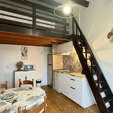 Maison Au Calme Avec Terrasse Et Parking Prive, A 900m De La - - Fr-1-529-65 Ferienhaus *