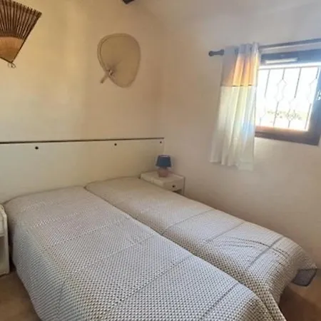 Maison Au Calme Avec Terrasse Et Parking Prive, A 900m De La - - Fr-1-529-65 Ferienhaus Le Barcarès
